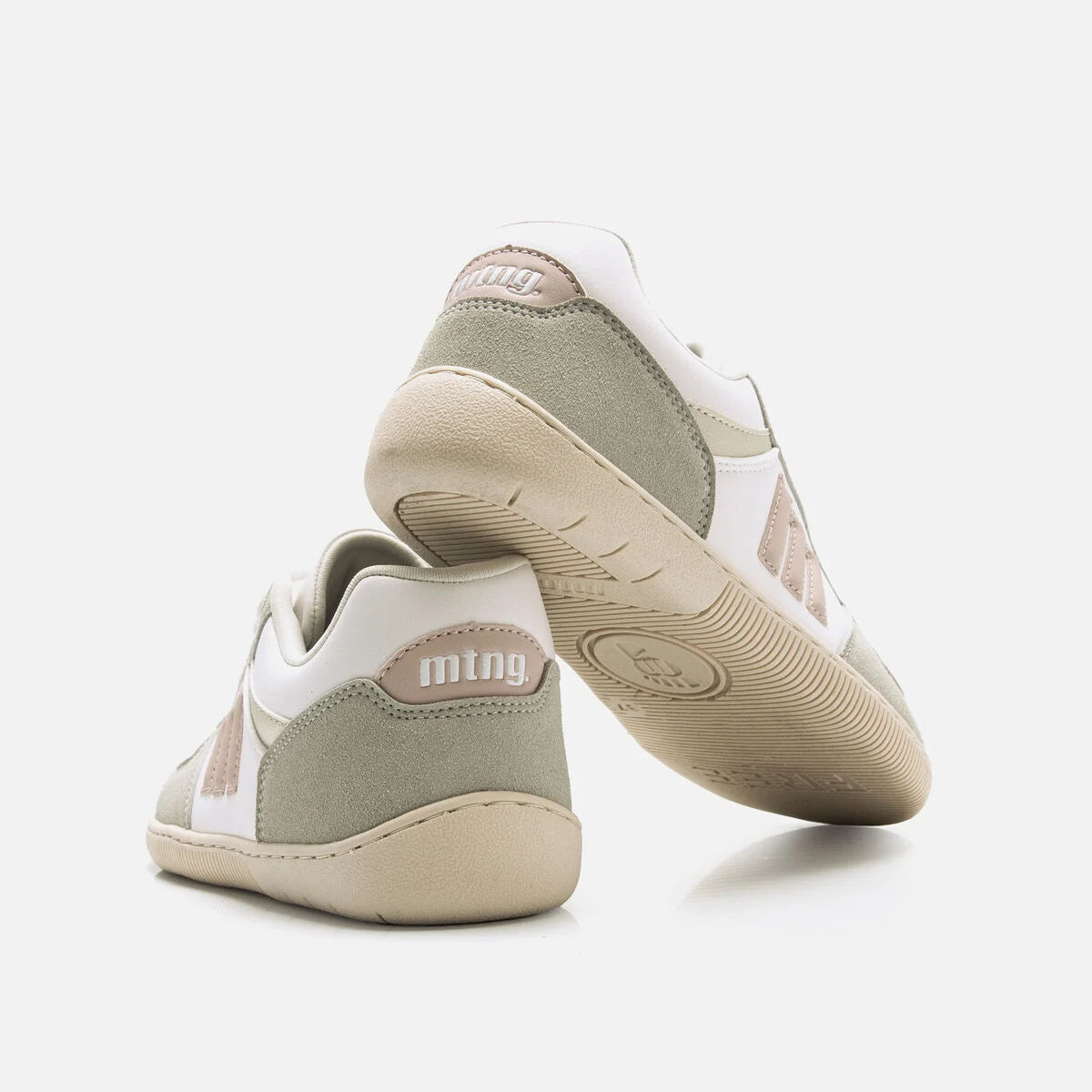 MTNG - Free Aria White