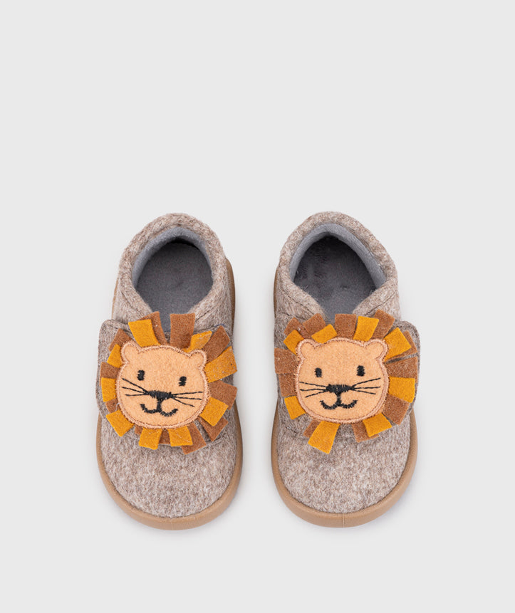 Igor - Pantufas Homie Leão Taupe