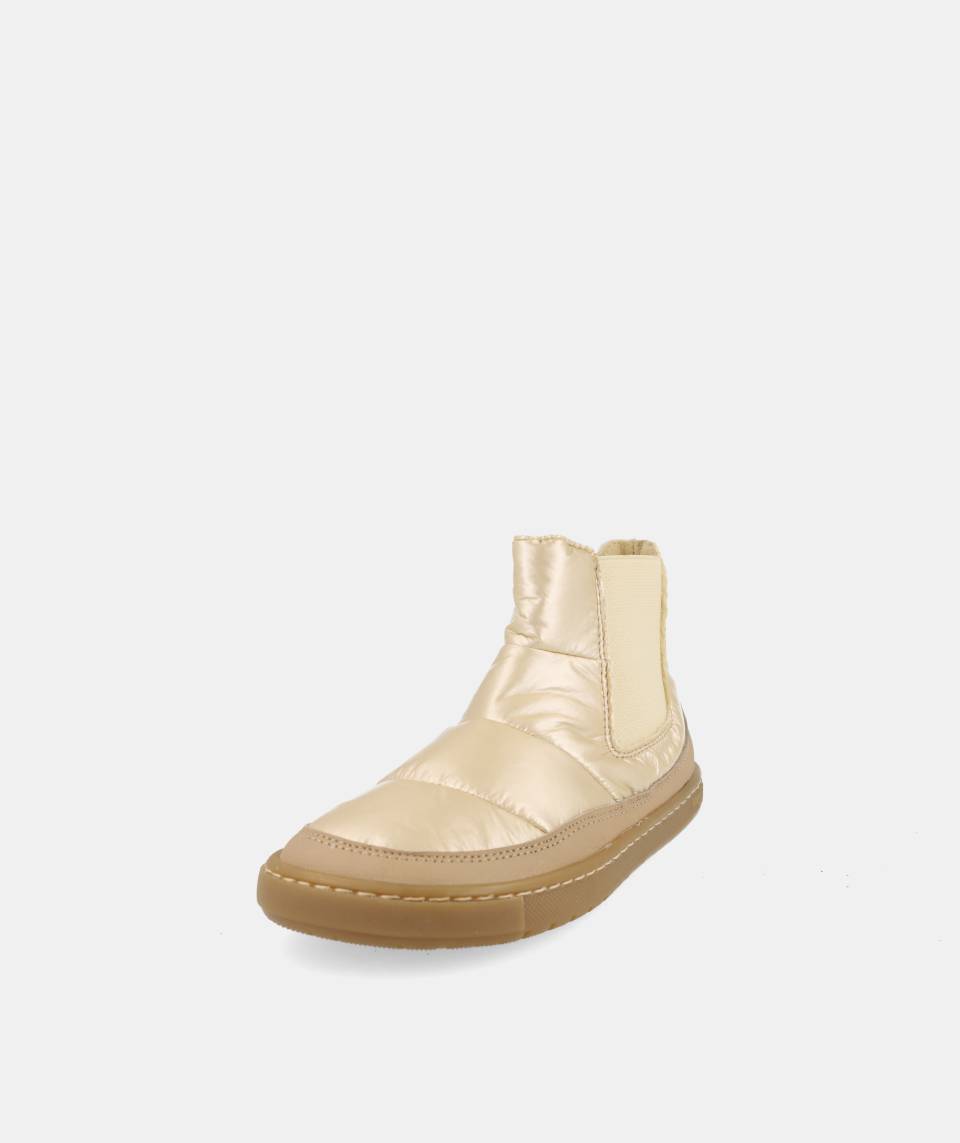 Blanditos - Botas Manila Arena